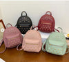 Mochila Pequeña Dama clásica - Con diseño de Tachuelas ¡Venta de Liquidación!